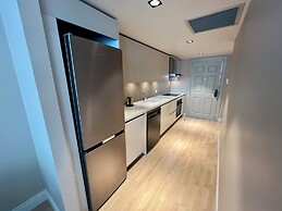 Weingart Suites Hotel