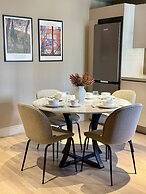 Weingart Suites Hotel