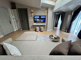 Weingart Suites Hotel