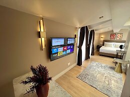 Weingart Suites Hotel