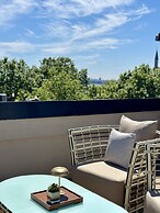 Weingart Suites Hotel