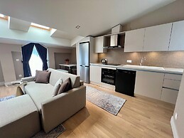 Weingart Suites Hotel