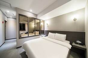 Hotel Myeong Jak