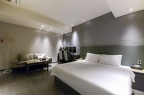 Hotel Myeong Jak