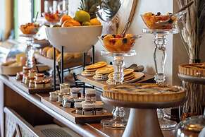 Porto Lotti Suite Hotel