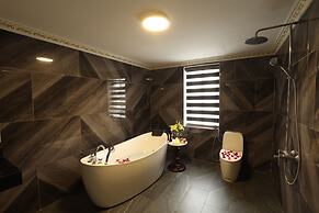 Hoang Gia Xa La Boutique Hotel