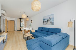 Blue Apartment With Sea View by Renters