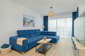 Blue Apartment With Sea View by Renters