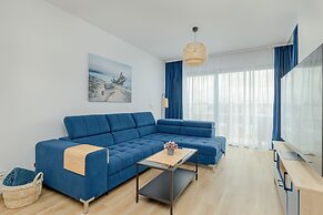 Blue Apartment With Sea View by Renters