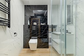 Blue Apartment With Sea View by Renters