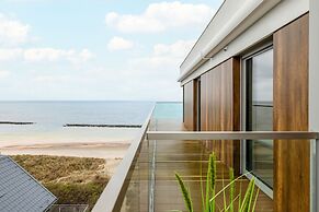 Blue Apartment With Sea View by Renters