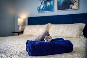 Twin Palms Beach House - Pool Hottub Game Room