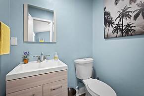 Twin Palms Beach House - Pool Hottub Game Room