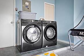 Twin Palms Beach House - Pool Hottub Game Room