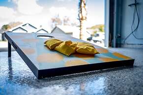 Twin Palms Beach House - Pool Hottub Game Room