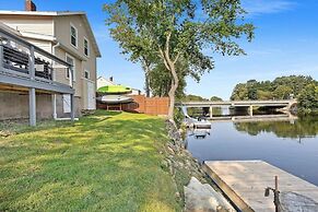 Lazy River Villa - Hottub Fenced Yard Sleeps 11