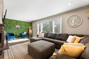 Brew City Game Room Fenced Yard Sleeps 13