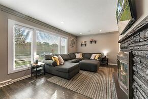 Brew City Game Room Fenced Yard Sleeps 13