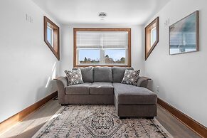 Riverfront Kayaks Bay Access Sleeps 15