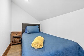 Riverfront Kayaks Bay Access Sleeps 15