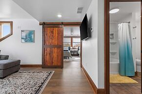 Riverfront Kayaks Bay Access Sleeps 15