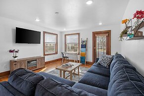 Riverfront Kayaks Bay Access Sleeps 15