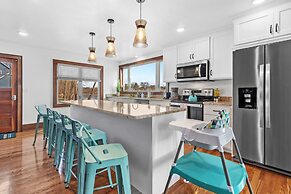 Riverfront Kayaks Bay Access Sleeps 15