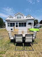 Riverfront Kayaks Bay Access Sleeps 15