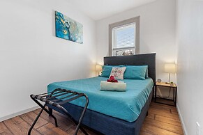 Small Town Retreat- 5br- Movie Theater Room