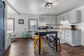 Small Town Retreat- 5br- Movie Theater Room