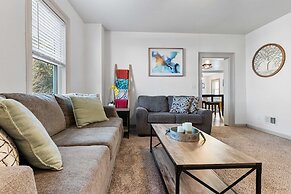 Small Town Retreat- 5br- Movie Theater Room