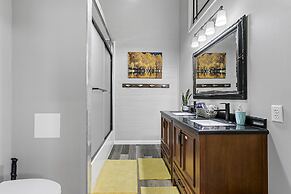The Waterfront - Waterslide Game Room Sleeps 26
