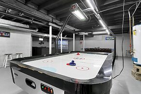 The Waterfront - Waterslide Game Room Sleeps 26
