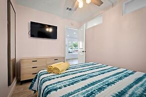 Sailfish Beach House - Pool Hottub Putting Green