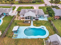 Sailfish Beach House - Pool Hottub Putting Green