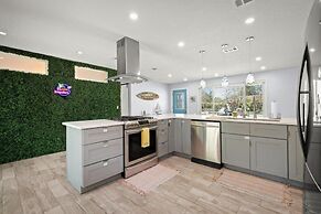 Sailfish Beach House - Pool Hottub Putting Green