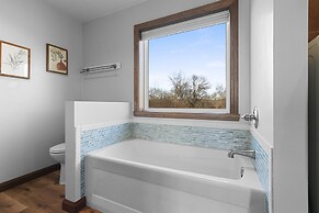 The Goat House Waterfront Hottub 3 Acres