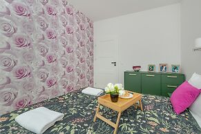 Two-bedroom Accepting Pets by Renters