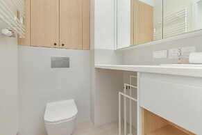 Two-bedroom Accepting Pets by Renters