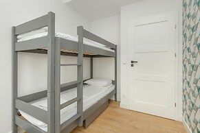 Two-bedroom Accepting Pets by Renters