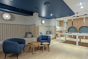 Two-bedroom Accepting Pets by Renters