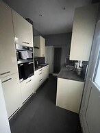 Impeccable 3-bed House in York