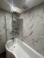 Impeccable 3-bed House in York