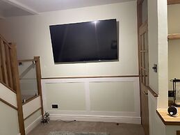 Impeccable 3-bed House in York