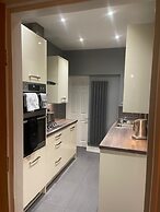 Impeccable 3-bed House in York