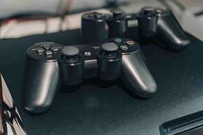 Azure 1BR Citylights With Netlfix Near Airport