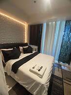 Azure 1BR Citylights With Netlfix Near Airport