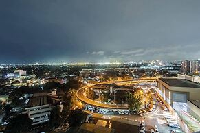 Azure 1BR Citylights With Netlfix Near Airport