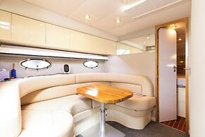 Large Riverside House in Wraysbury, Staines