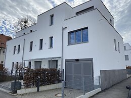 Beautiful 3-bed Apartment in Munchen